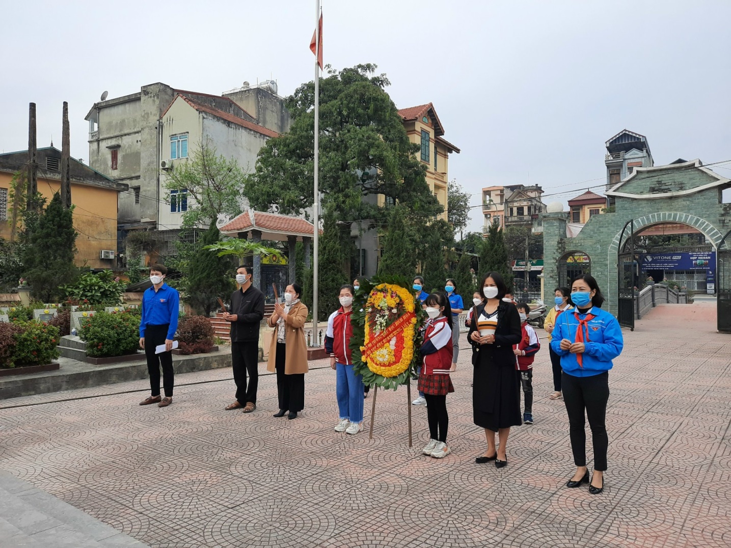 PHONG TRÀO “ ĐỀN ƠN ĐÁP NGHĨA”