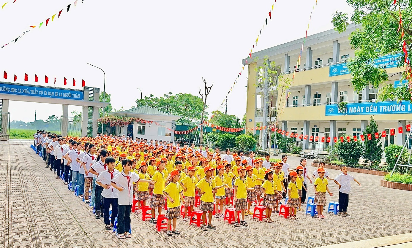 HÂN HOAN CHÀO ĐÓN  CÁC BÉ 5 TUỔI TRƯỜNG MẦM NON BÍCH HÒA
